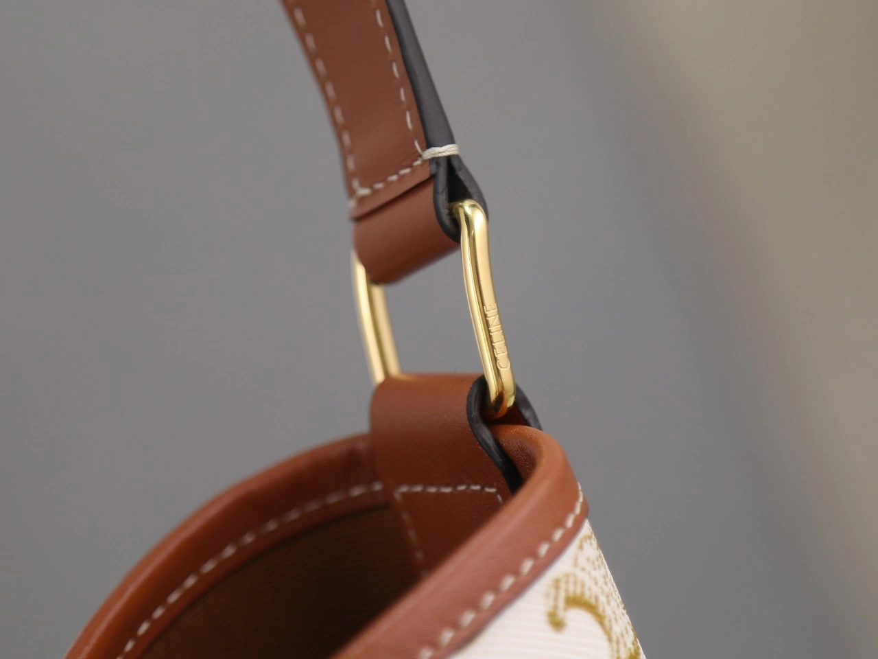 Sophisticated Celine Bucket Bags 78530