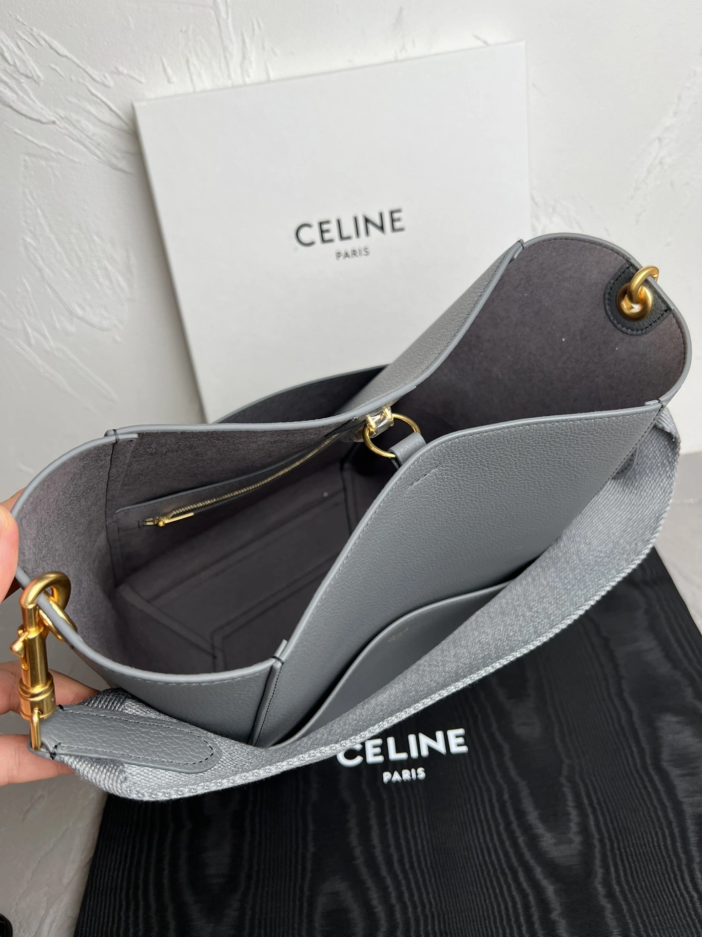 Unisex Celine Bucket Bags 73699