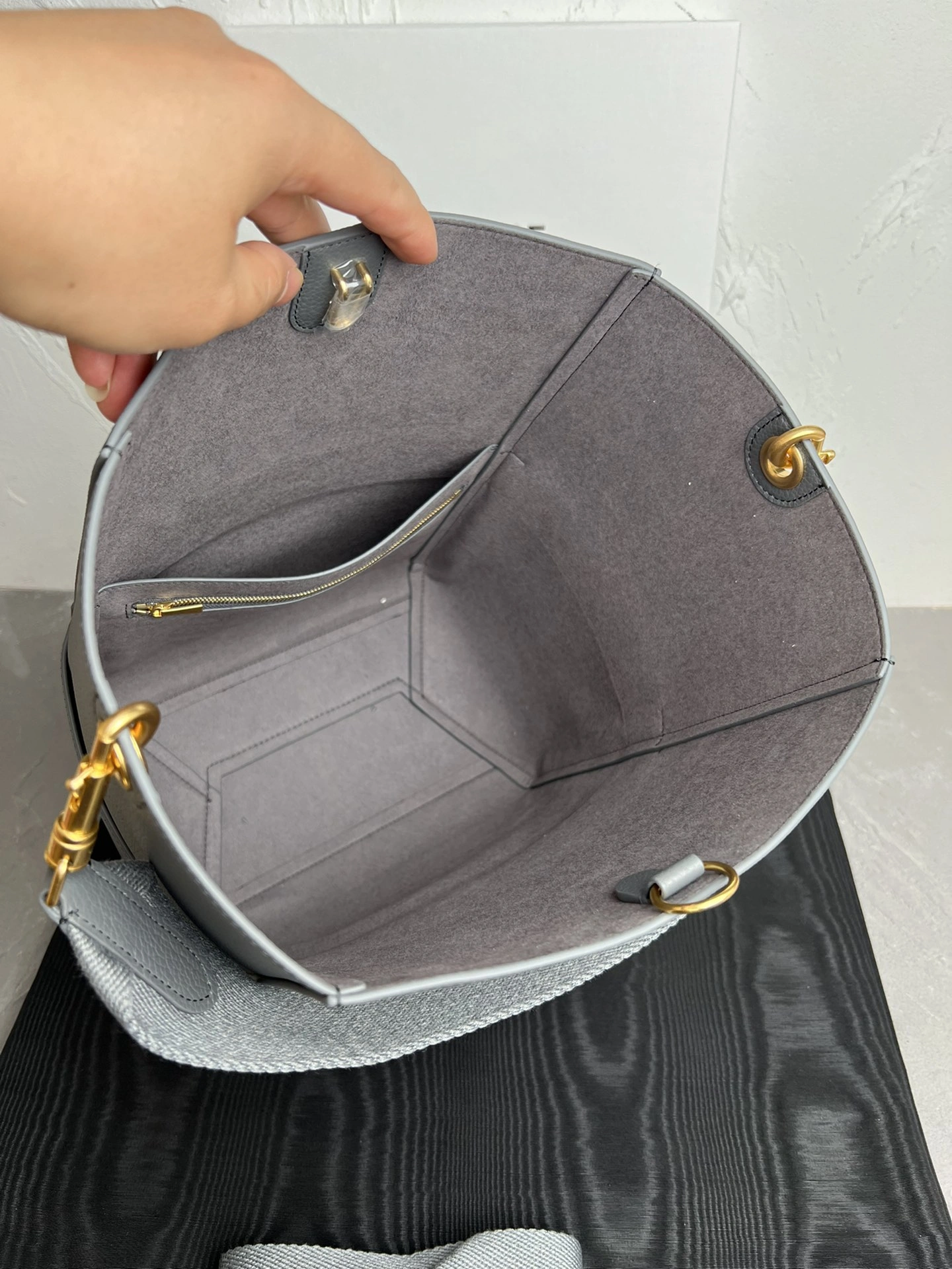 Unisex Celine Bucket Bags 73699