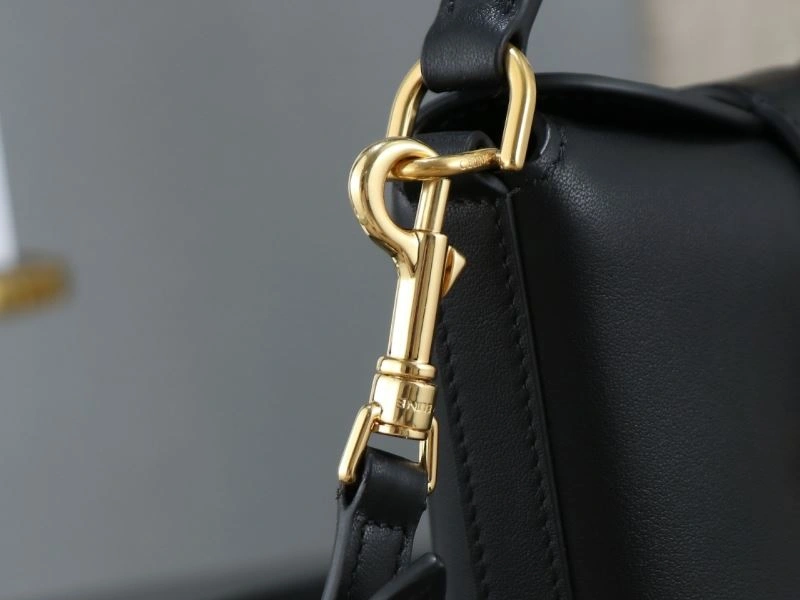 Sporty Celine Bucket Bags 94866