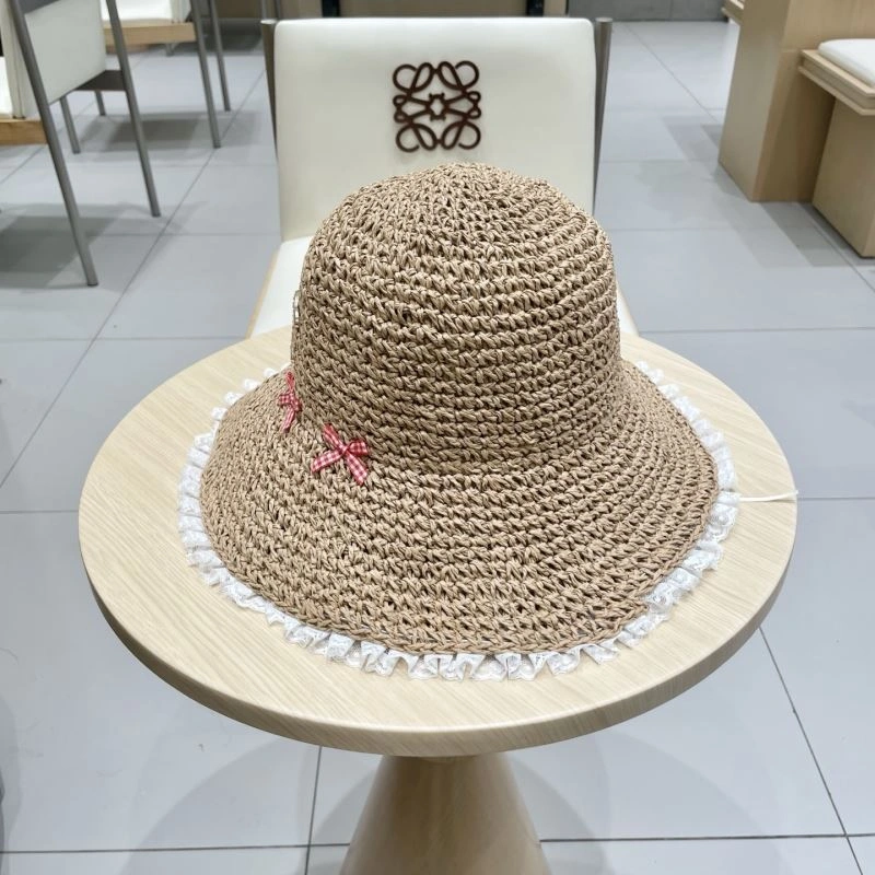 Celine Caps Effortless 260417