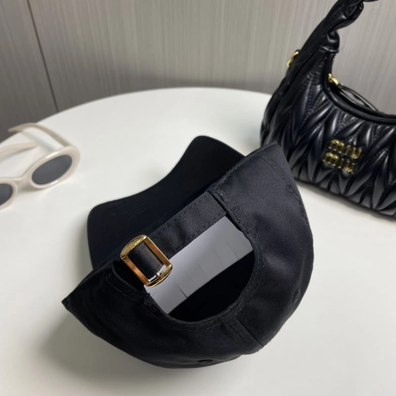 Celine Caps Elegant 260406