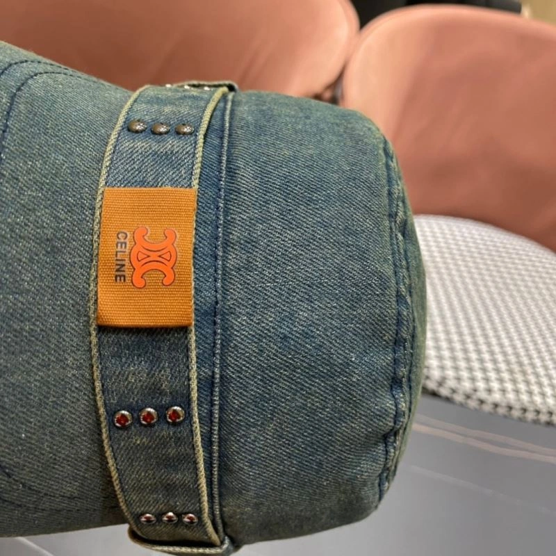 Celine Caps Versatile 260412