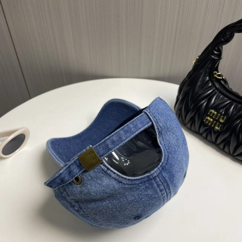 Compact Celine Caps 260309