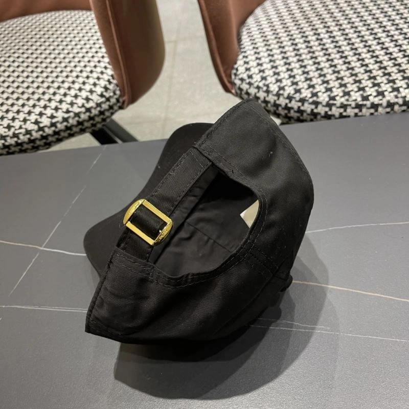 Celine Caps Versatile 260307