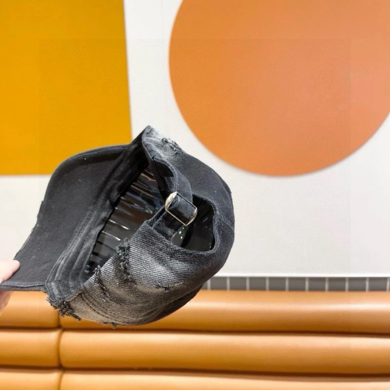 TechFriendly Celine Caps 260266
