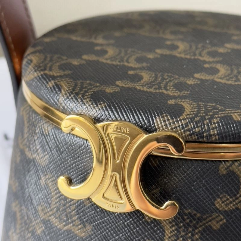Supportive Celine Cosmetic Bags 60561