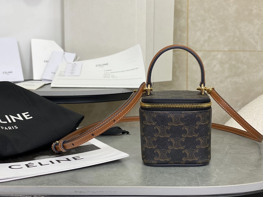 Sporty Celine Cosmetic Bags 94667