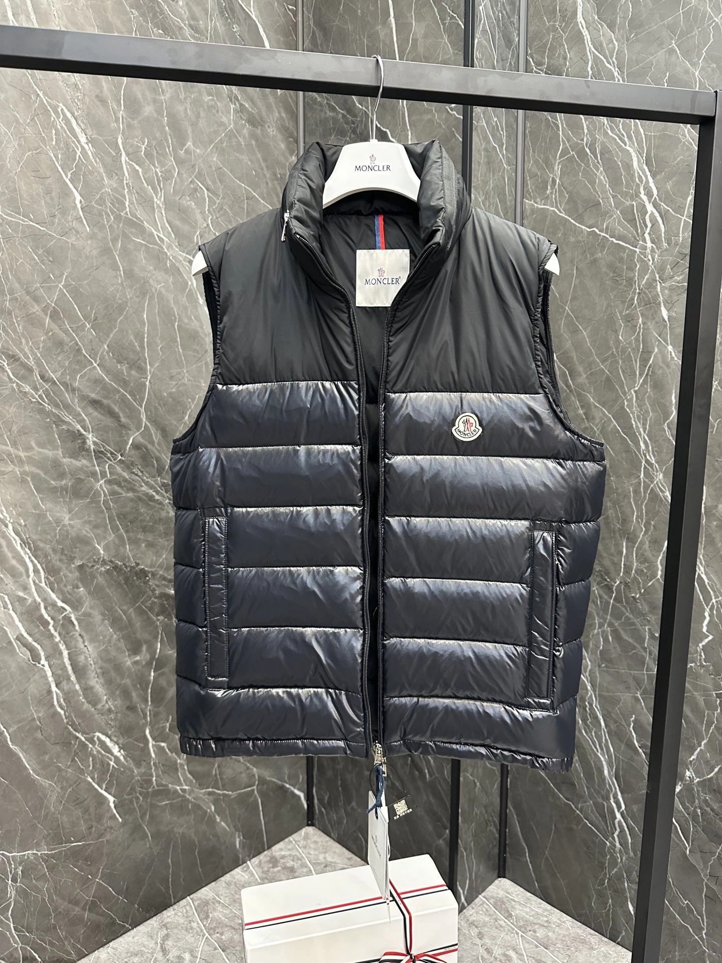 Celine Down Jackets Sophisticated 107558