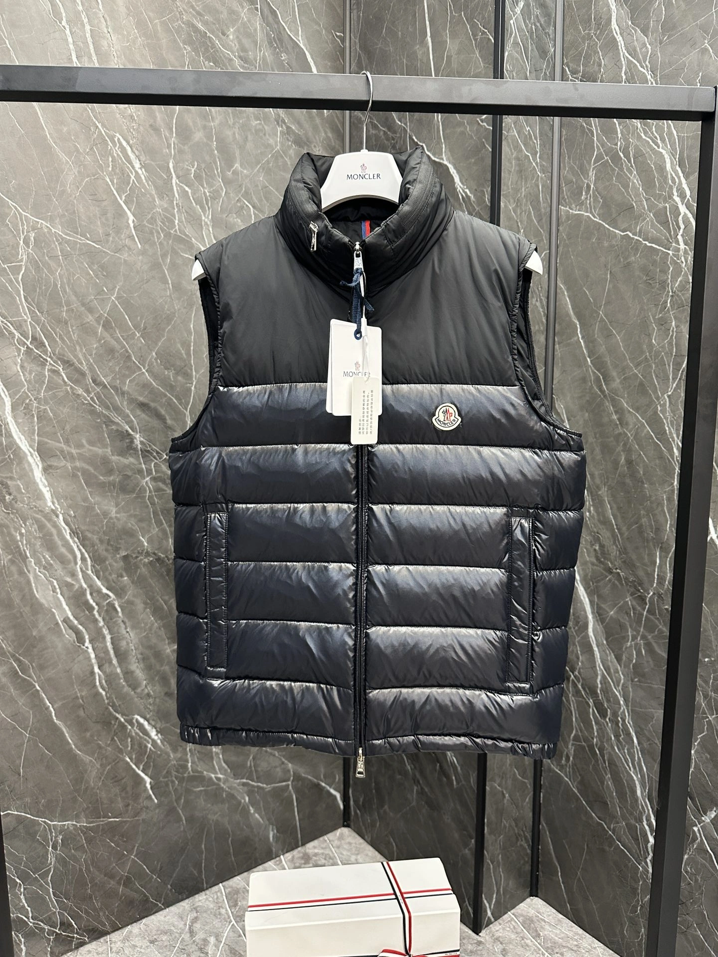 Celine Down Jackets Sophisticated 107558