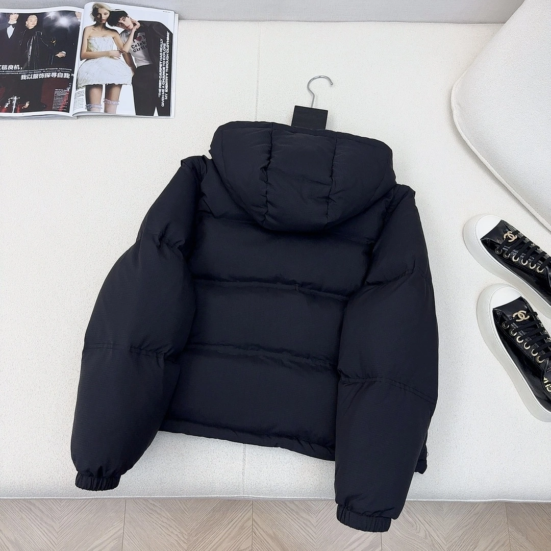 Celine Down Jackets Comfortable 107533