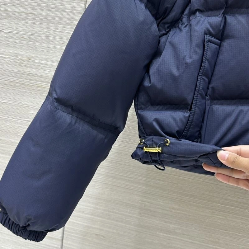 Celine Down Jackets Stylish 107525