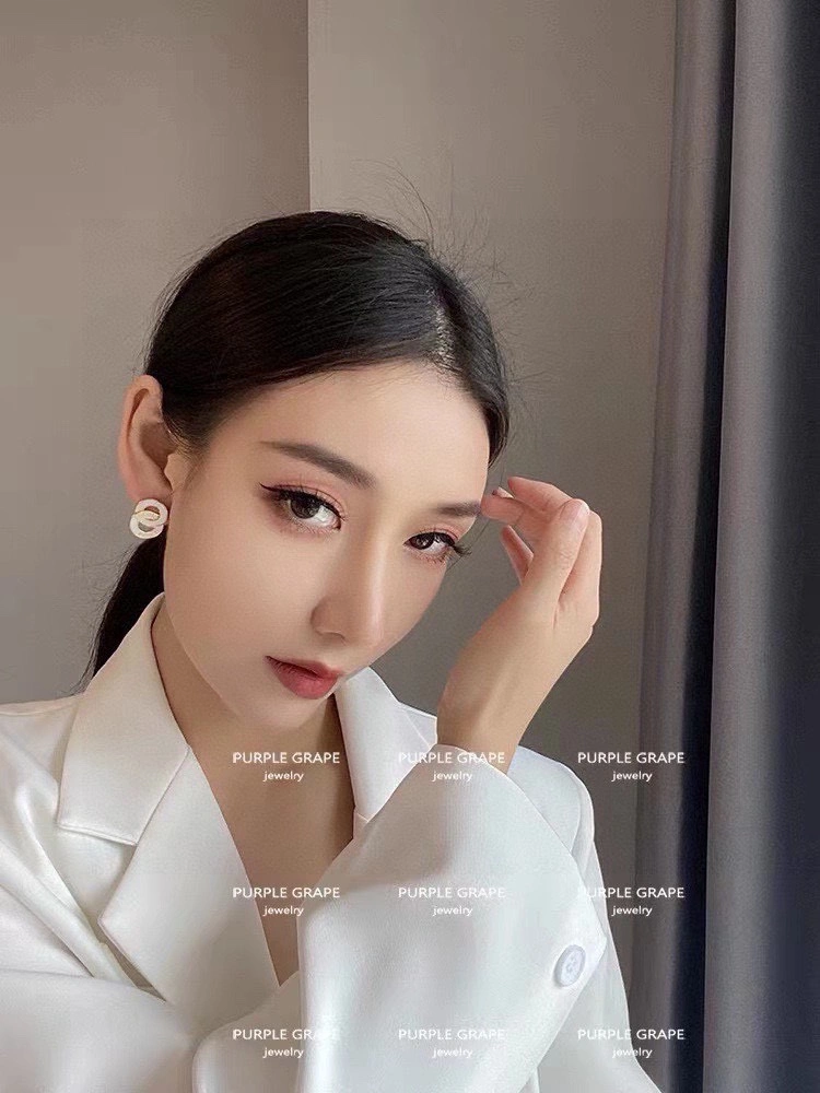 EyeCatching Celine Earrings 218625