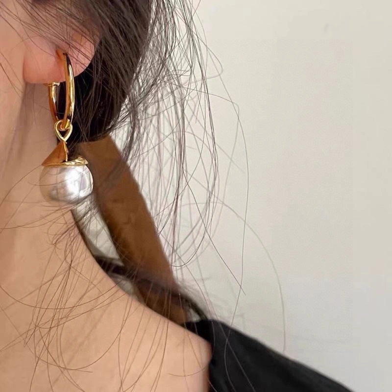 Celine Earrings SmoothTexture 218839