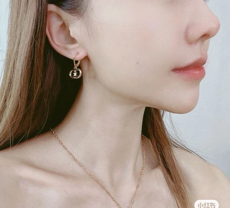 Celine Earrings Snug 218512