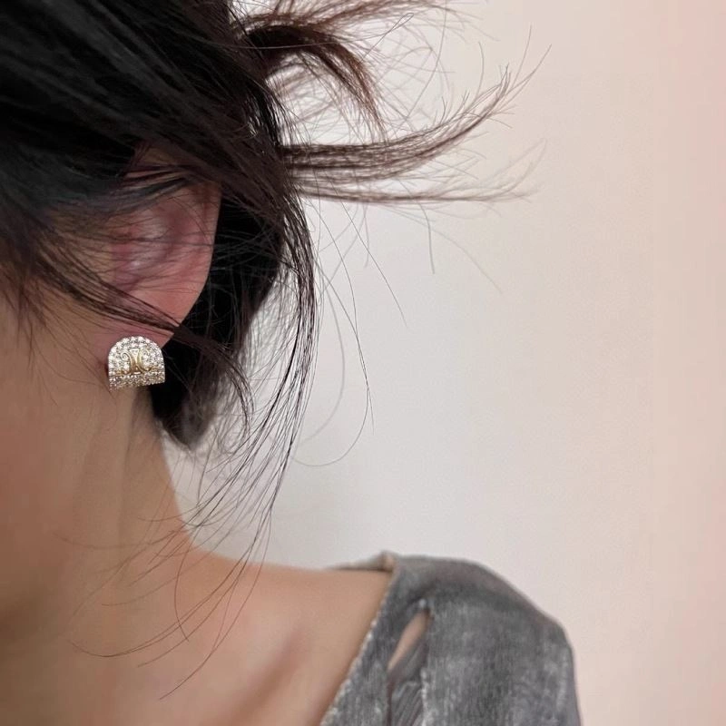 Celine Earrings Sophisticated 218501