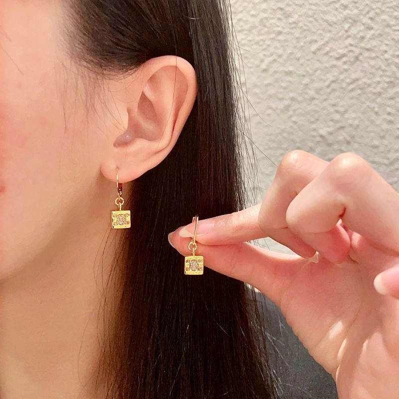 Celine Earrings Trendsetting 218405