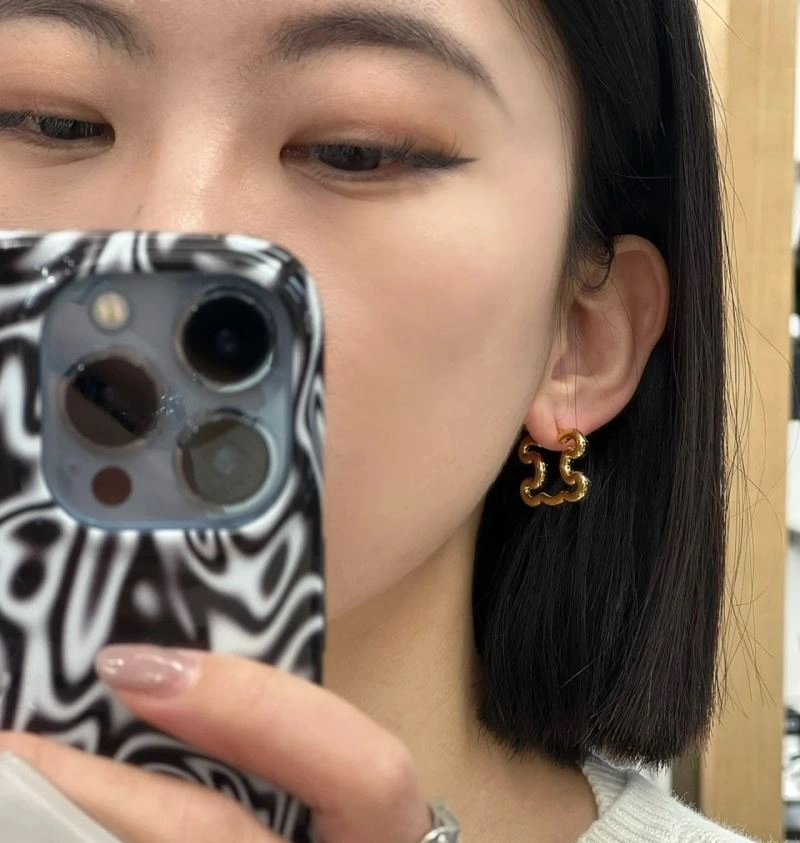 Celine Earrings Supportive 218401