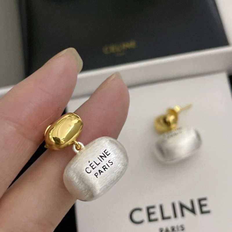 Celine Earrings Compact 218394
