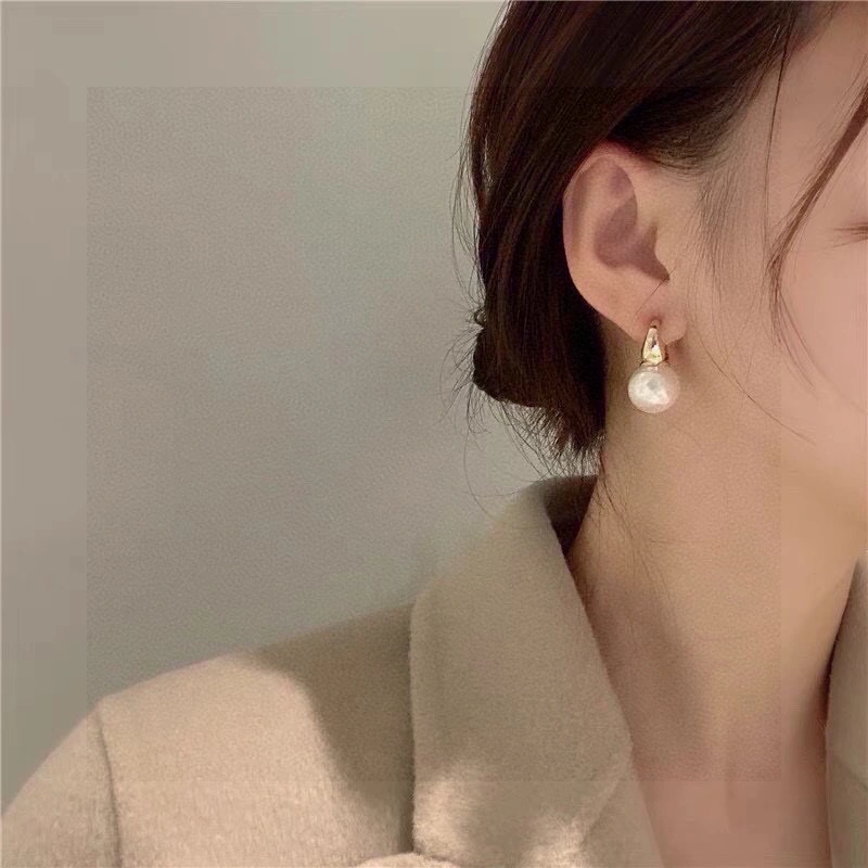 Seasonal Celine Earrings 218377