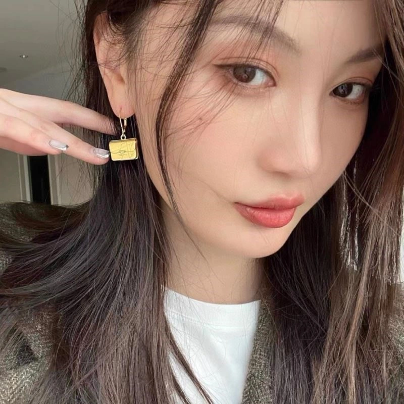 Sporty Celine Earrings 218163
