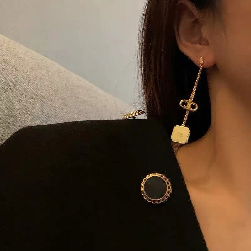 UrbanChic Celine Earrings 218082