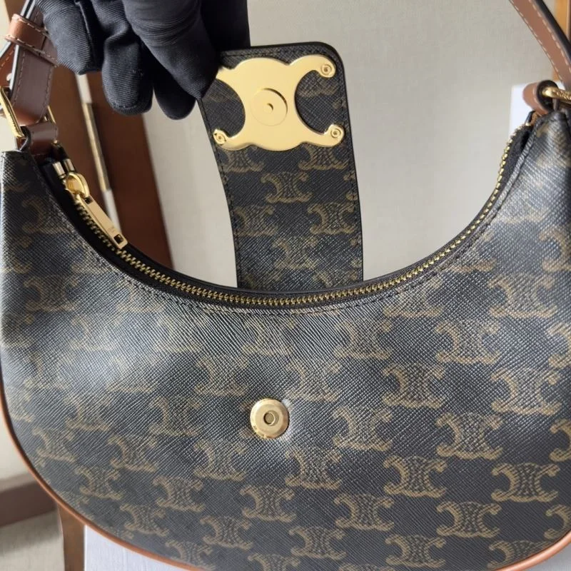 Versatile Celine Hobo Bags 37594