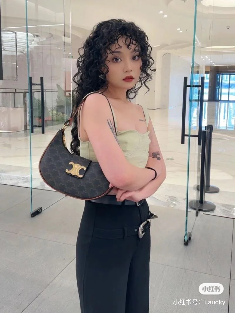 Versatile Celine Hobo Bags 37594