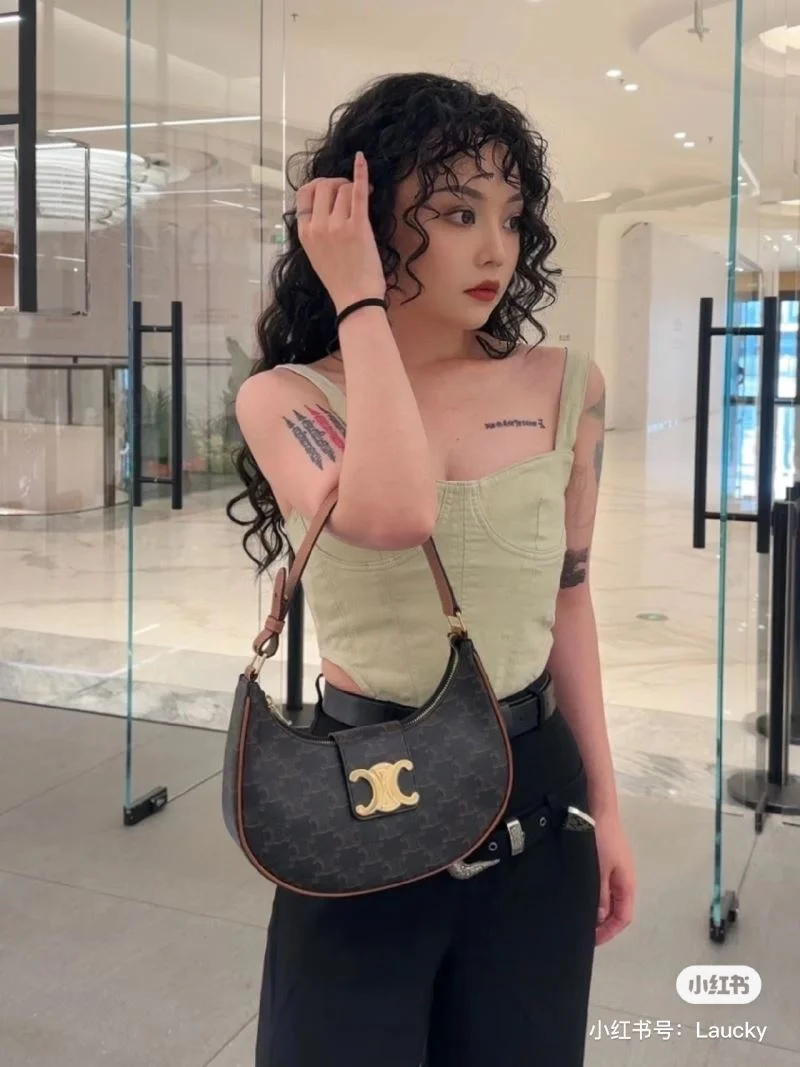 Versatile Celine Hobo Bags 37594