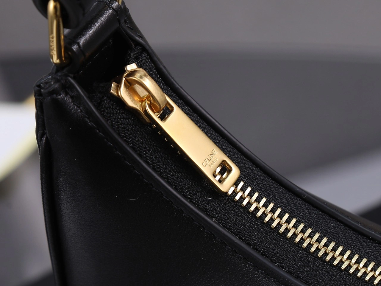 Celine Hobo Bags TechFriendly 78503