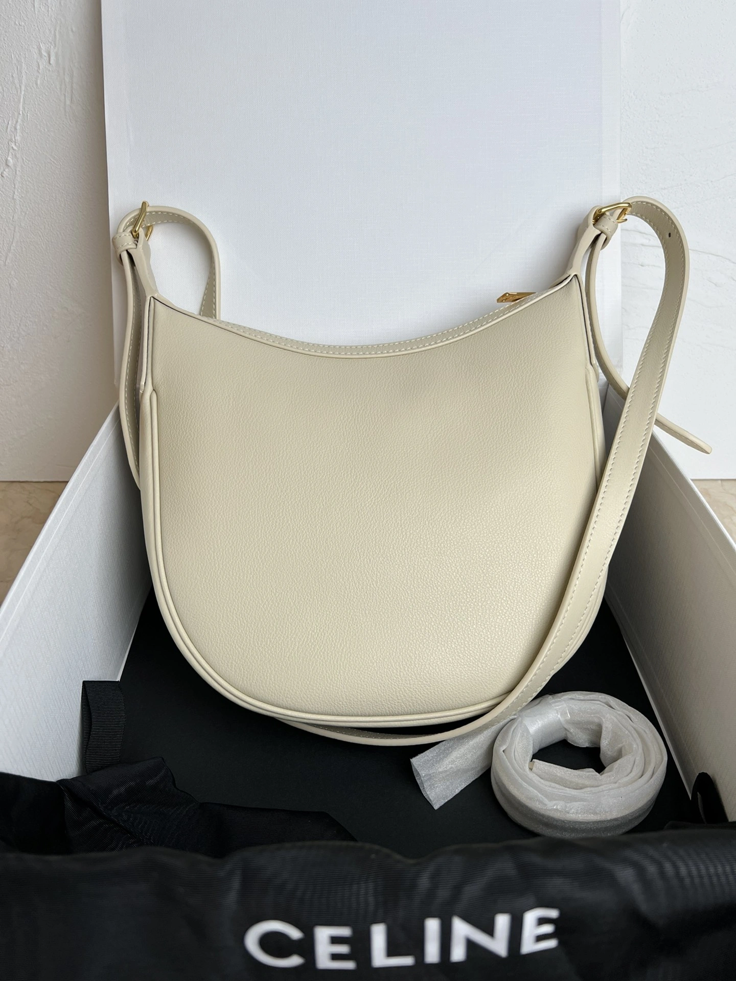 WellDesigned Celine Hobo Bags 71809