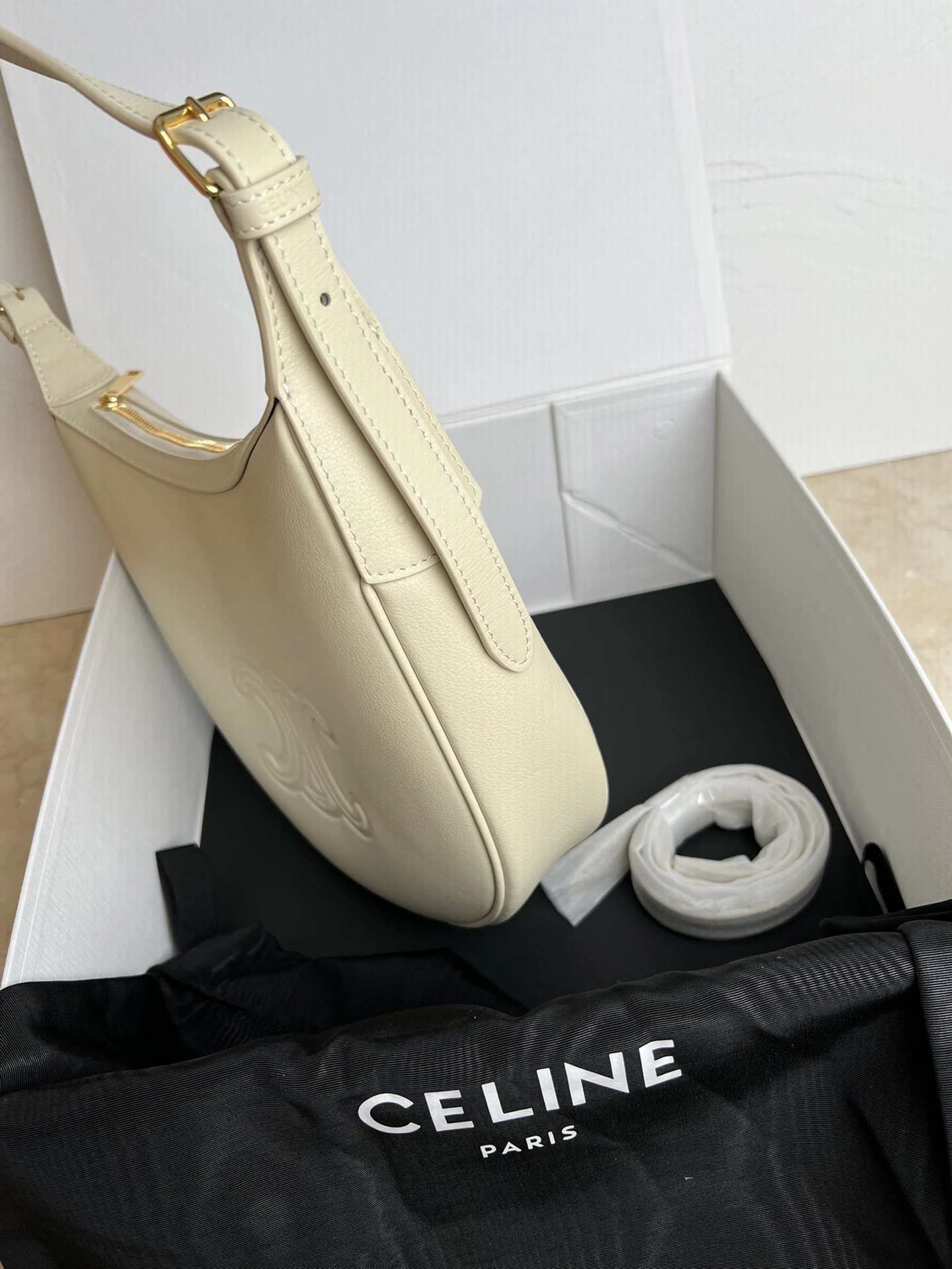 WellDesigned Celine Hobo Bags 71809
