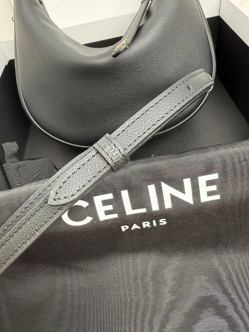 Elegant Celine Hobo Bags 51604