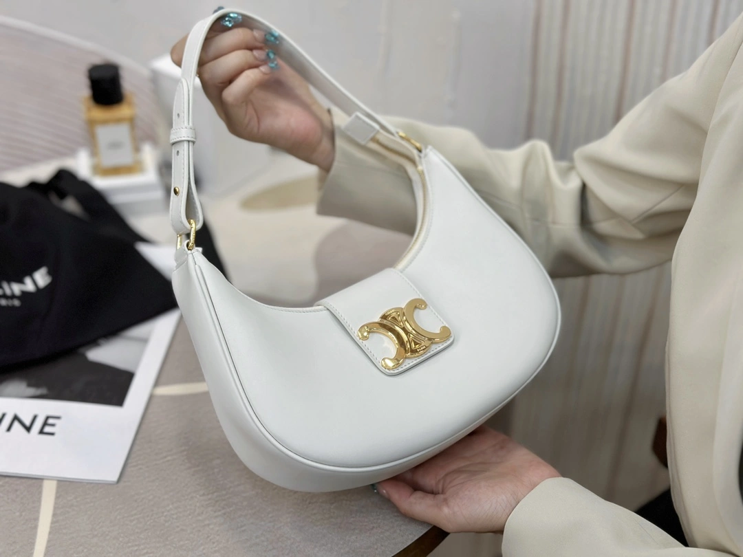 Celine Hobo Bags Bold 94642