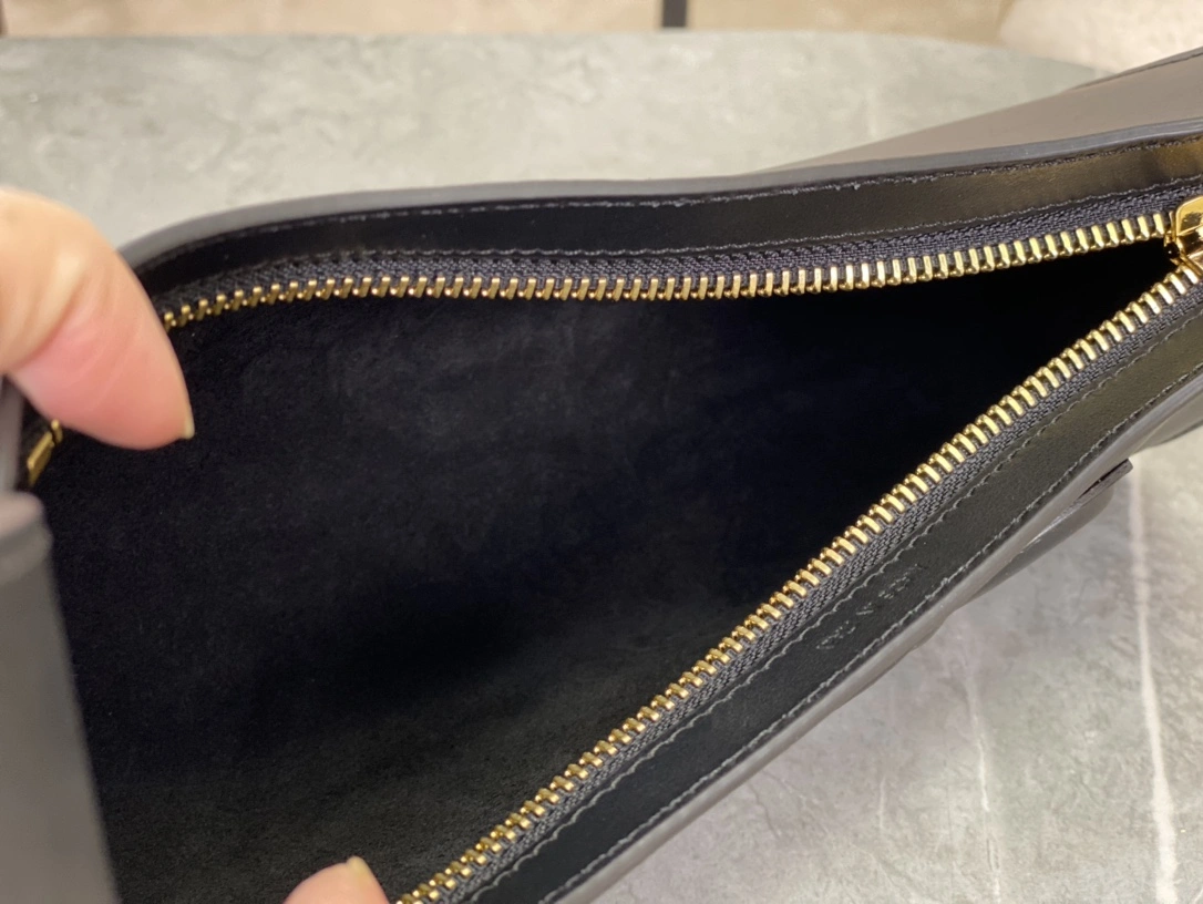 EyeCatching Celine Hobo Bags 94632