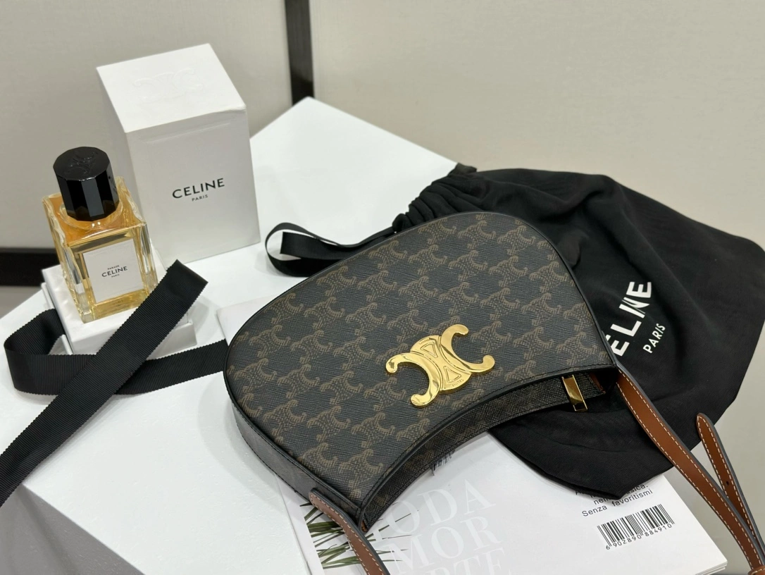 Celine Hobo Bags Casual 94608