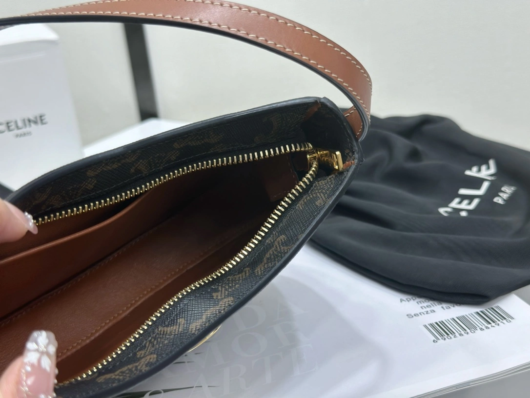 Celine Hobo Bags Casual 94608