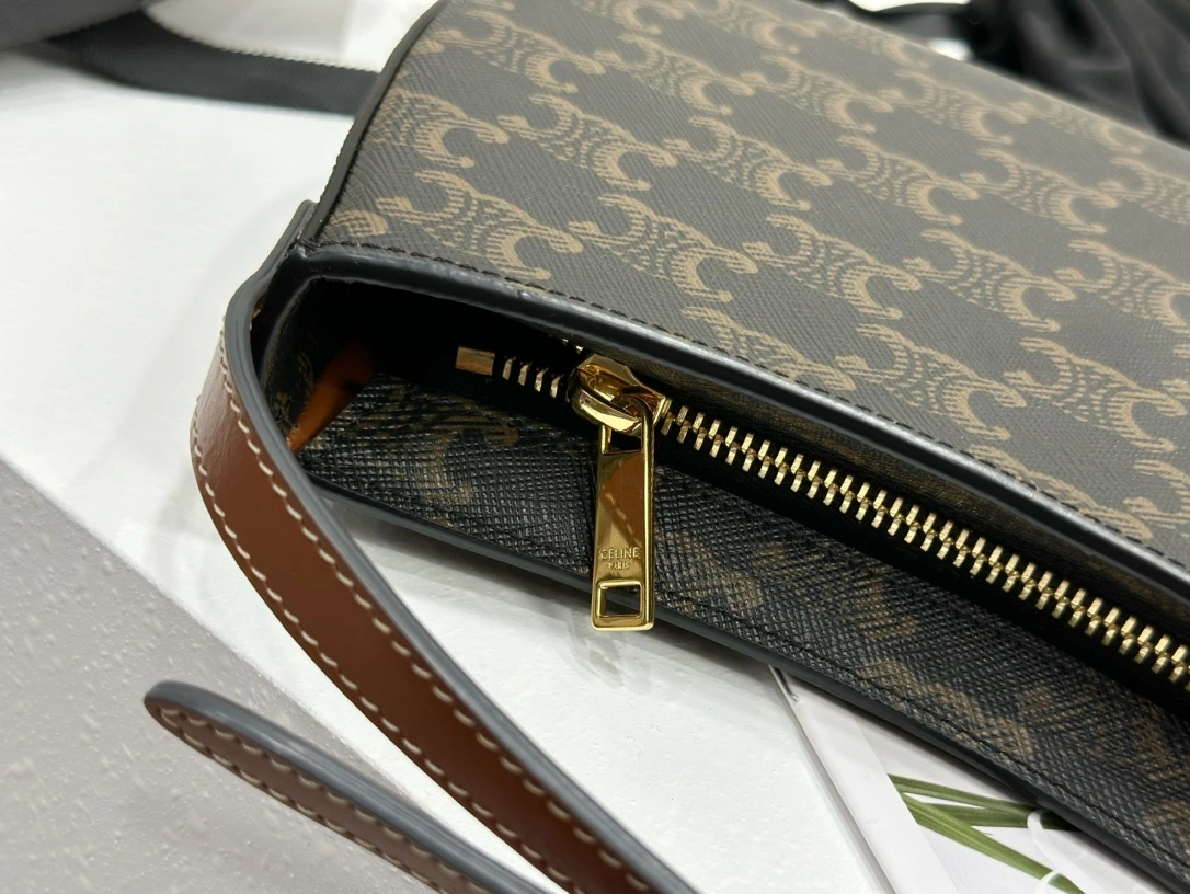 Celine Hobo Bags Casual 94608