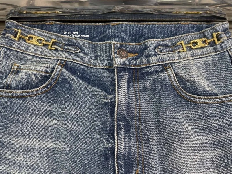 Celine Jeans Compact 106827