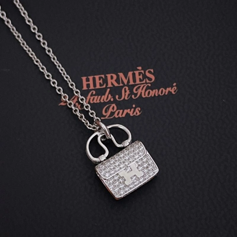 WellDesigned Celine Necklaces 218639