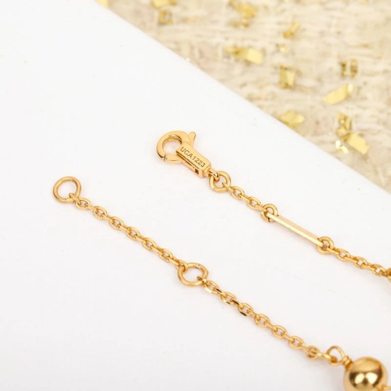 Celine Necklaces Efficient 218221
