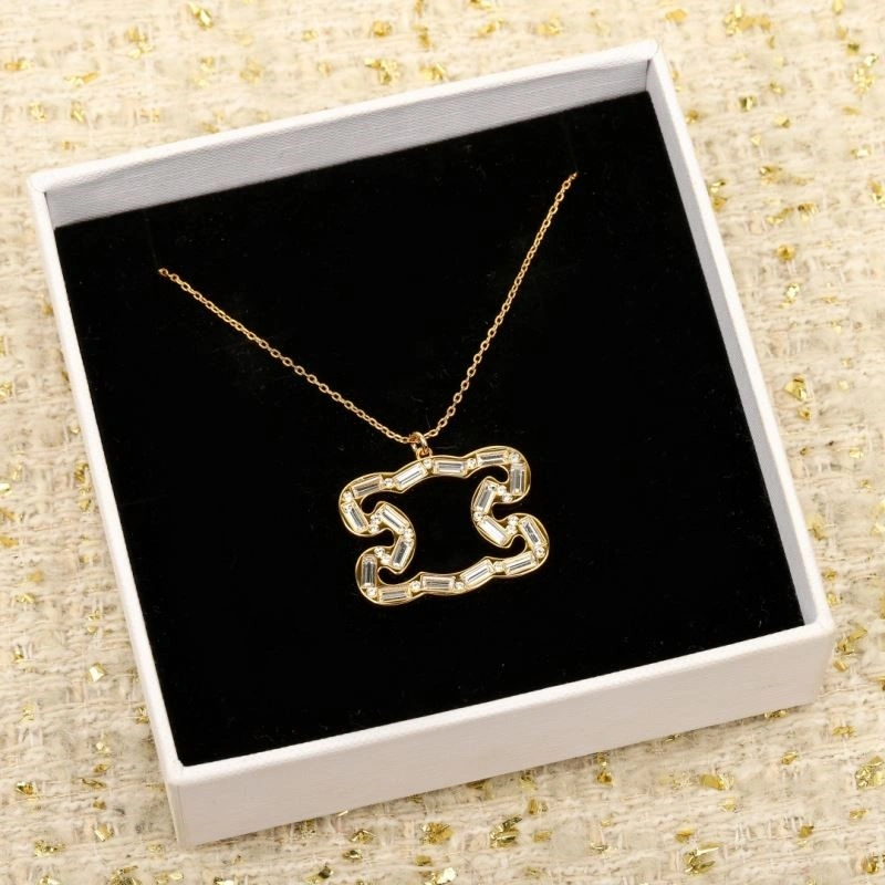 Comfortable Celine Necklaces 218229