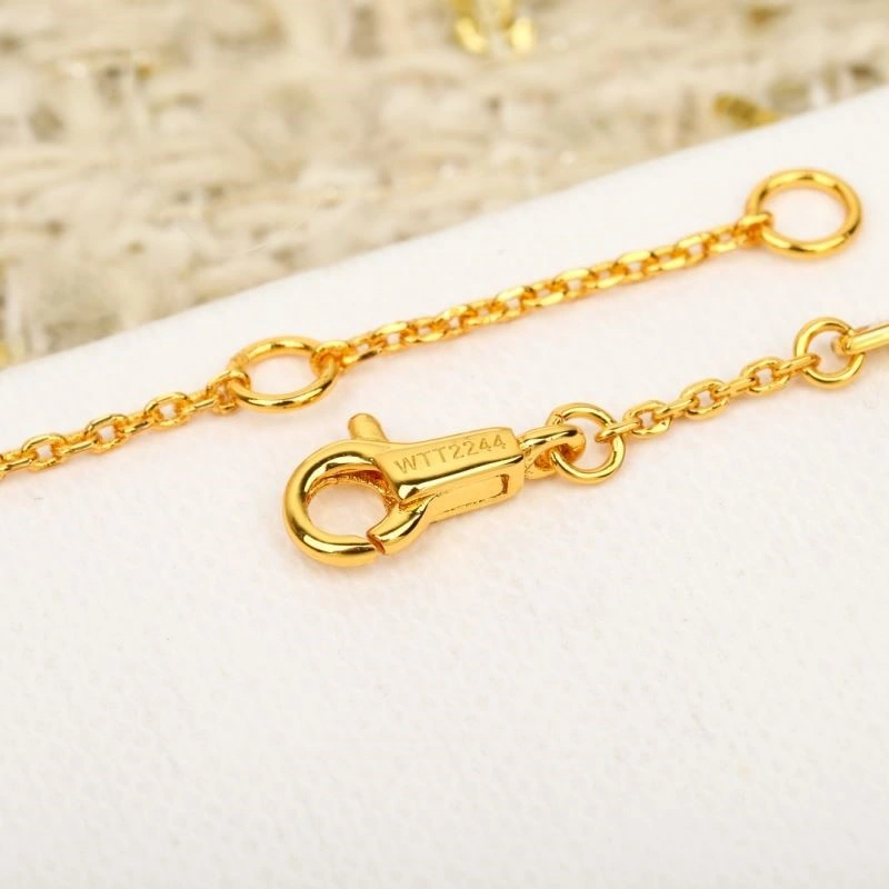 Comfortable Celine Necklaces 218229