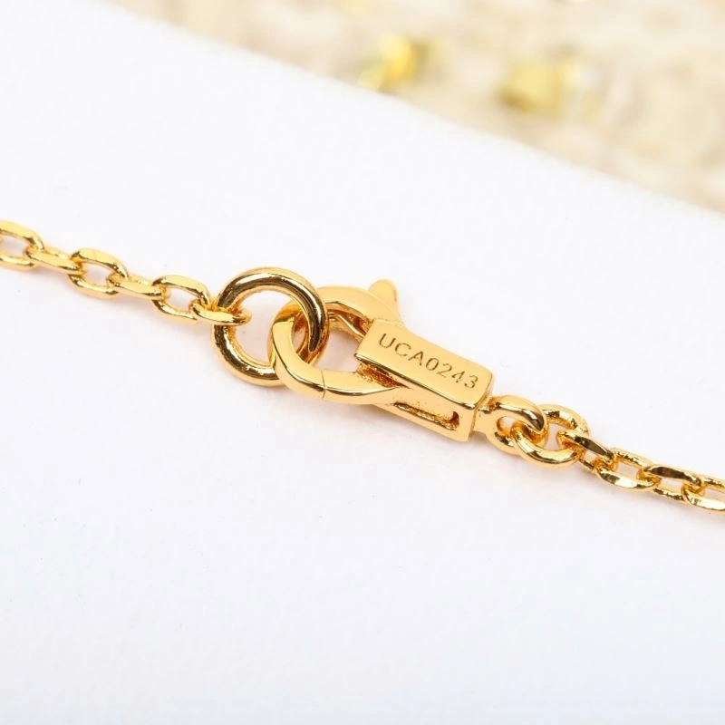 Durable Celine Necklaces 218230