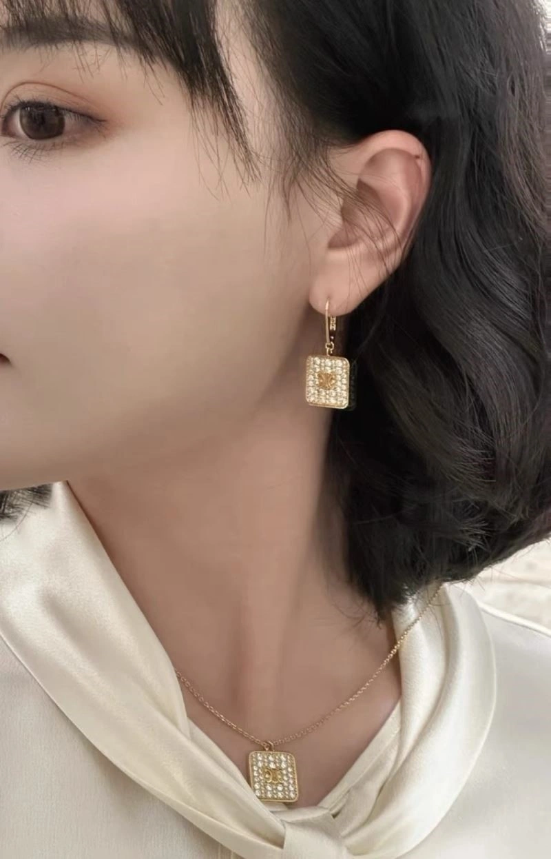 Celine Necklaces Effortless 218048