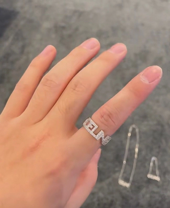 Lightweight Celine Rings 218492