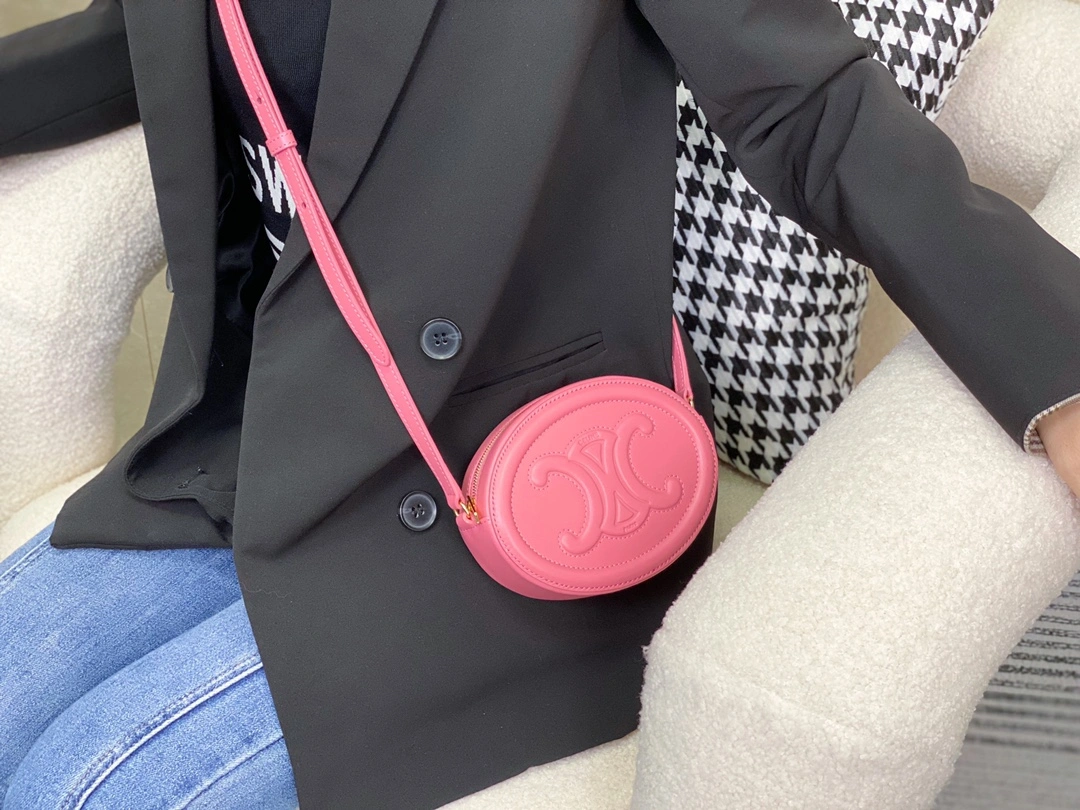 Breathable Celine Round Bags 94626