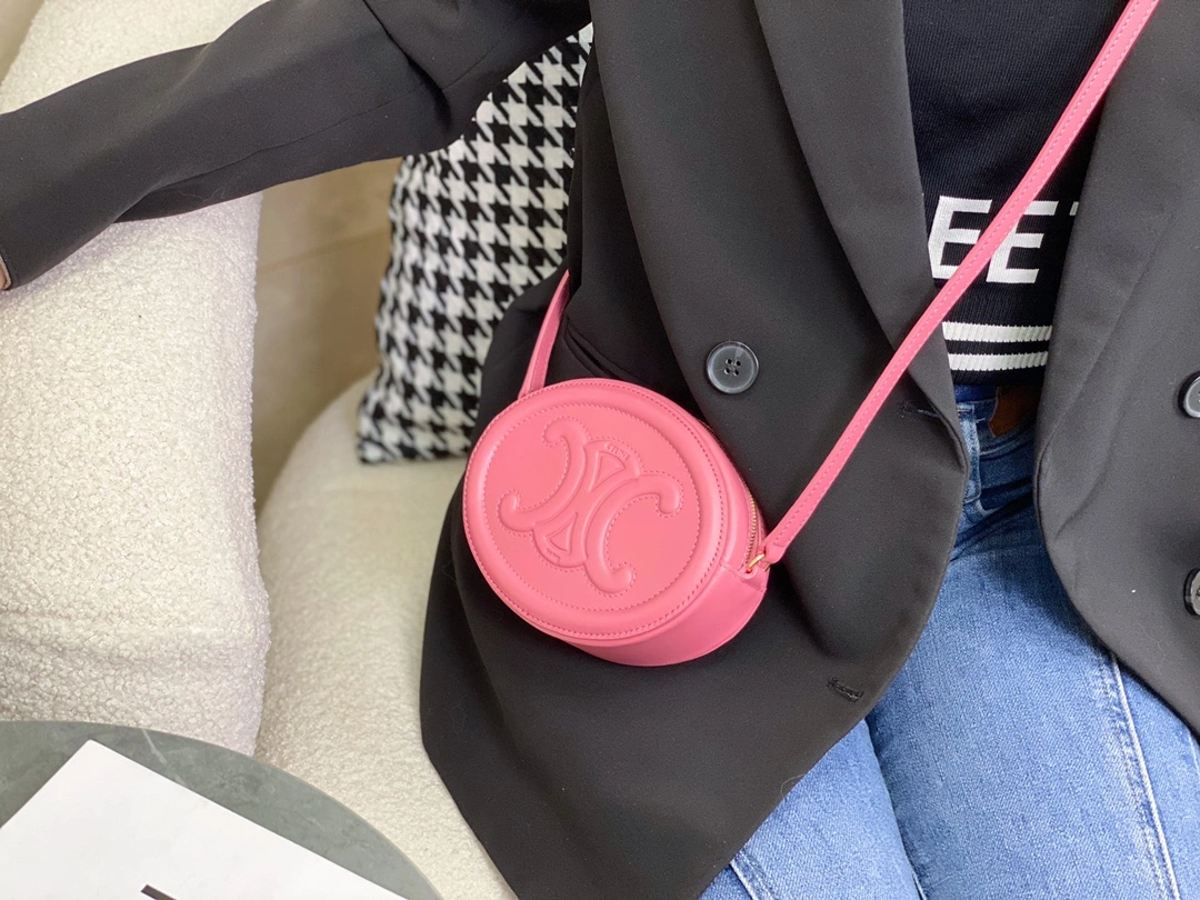 Breathable Celine Round Bags 94626