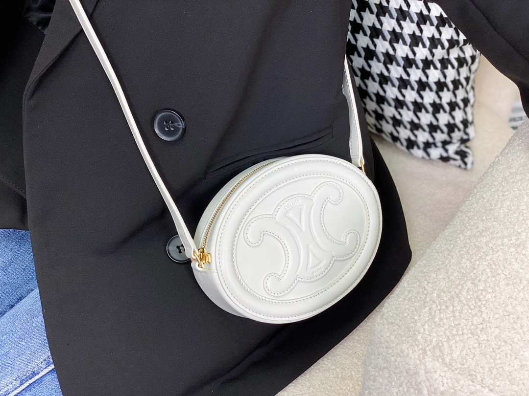 Celine Round Bags Effortless 94596