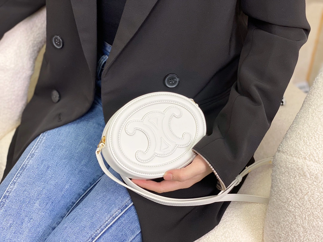 Celine Round Bags Effortless 94596